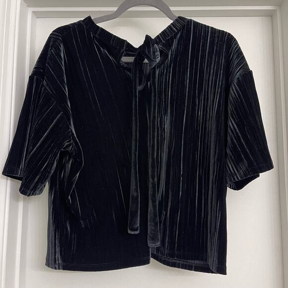 Moussy Daydream Nation Embroidered Velvet Velour Cropped Blouse Black One Size - Picture 3 of 5